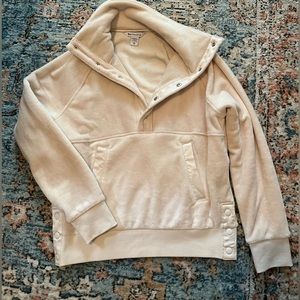 Athleta Cream Pull Over